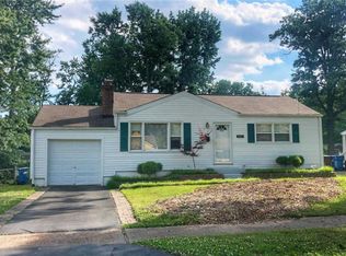 1042 Highmont Dr, Saint Louis, MO