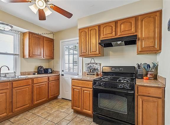 4th image of 6803 Vicksburg St