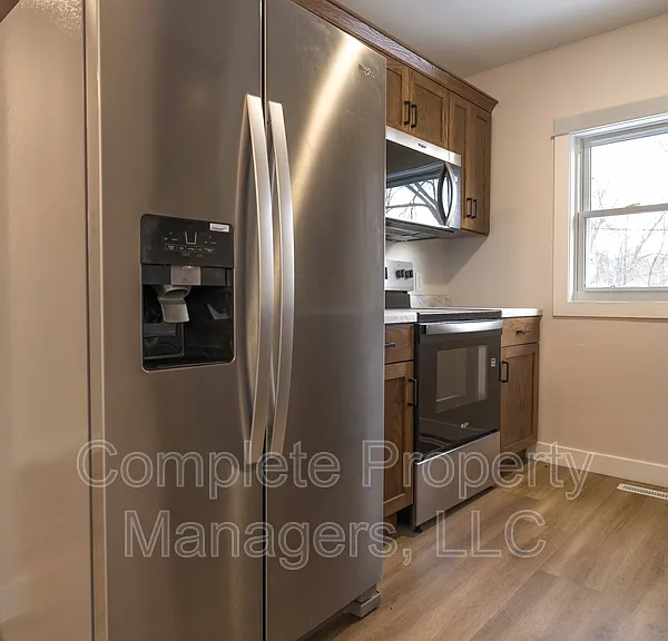 821 Jefferson Ave #3 — Photo 3