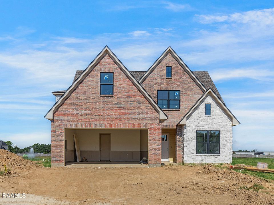 1st image of 108 Stonebrook Dr