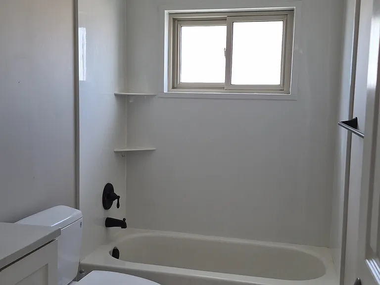 3454 W Brett Ave — Photo 2