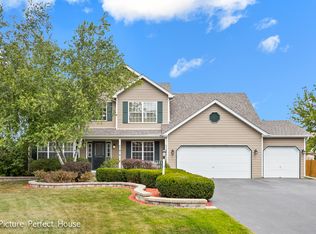 107 Bradford Ct, Oswego, IL