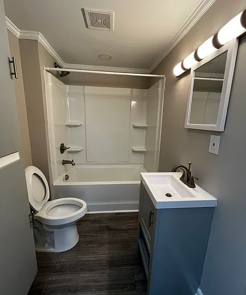 1001 Southern Ave — Photo 7