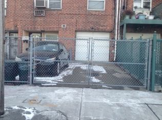 2326 130th St, College Point, NY 11356