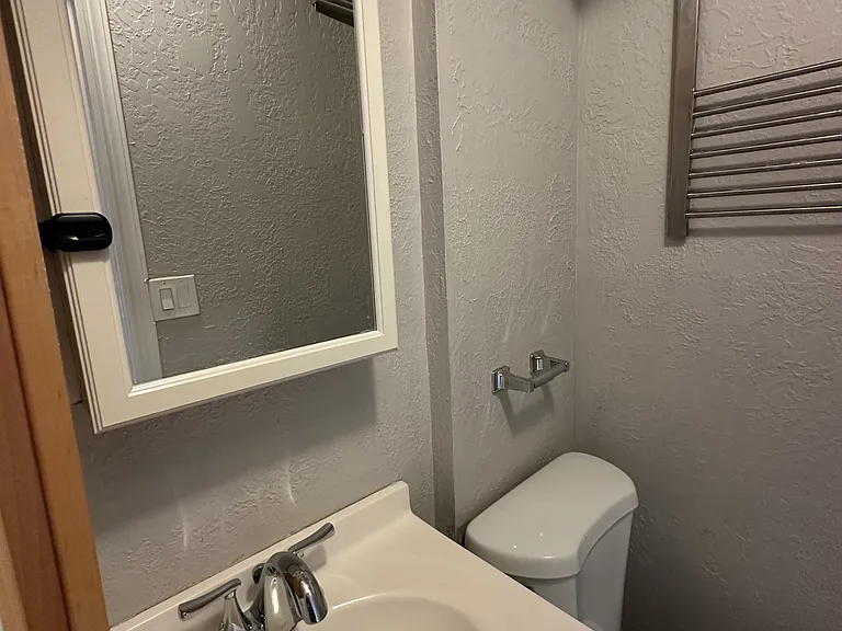 515 S Fellows St #B — Photo 12