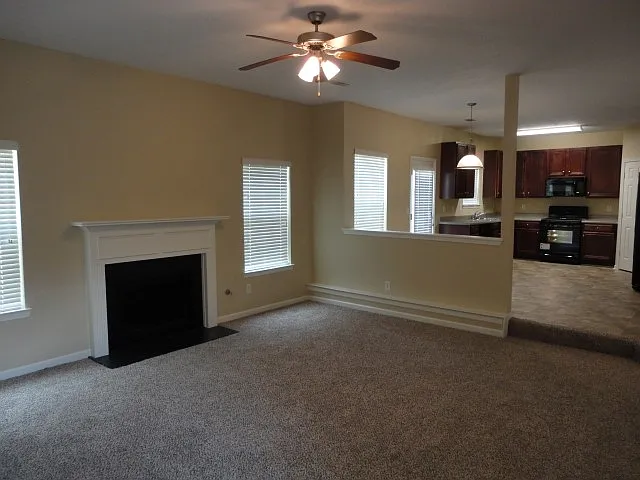 4 bed, 3.0 bath, 2791 sqft, $2,745 — Photo 4