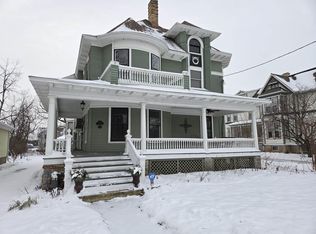 1133 Algoma Blvd, Oshkosh, WI 54901