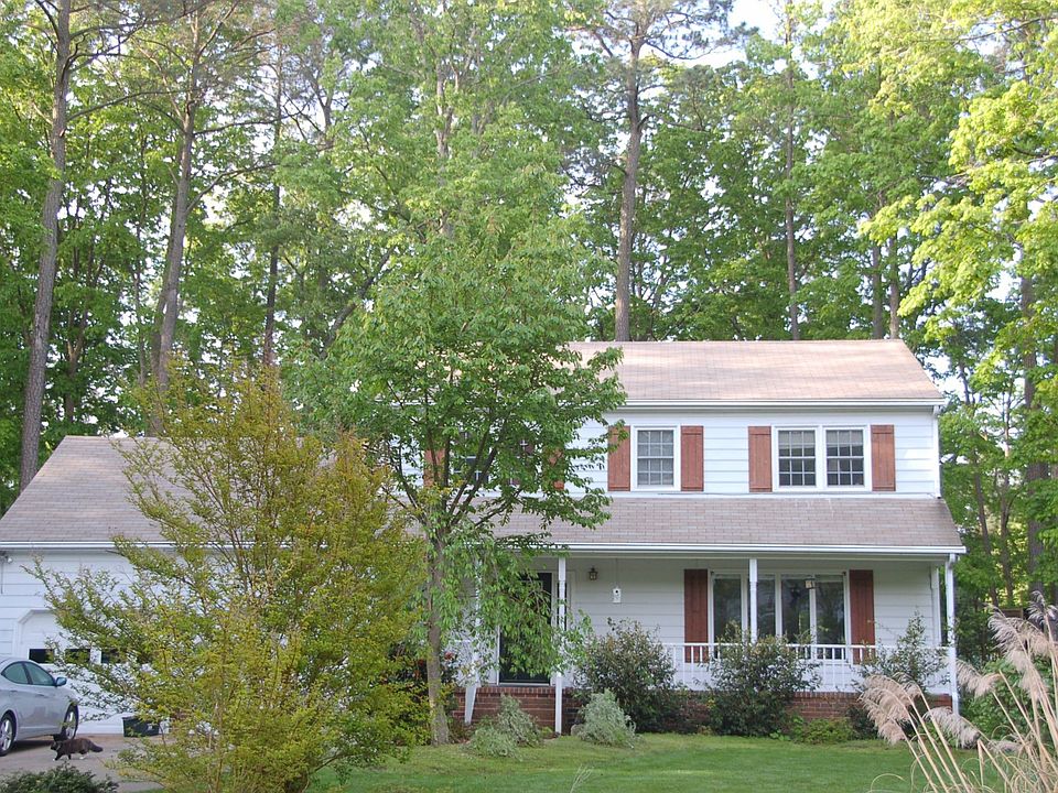 1st image of 107 Mace St