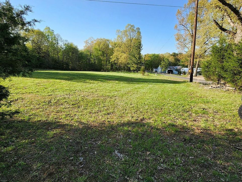 1st image of 10 Halbrook Ln Lot 10