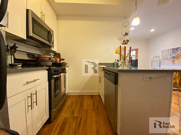 4th image of 564 Sterling Pl APT 3B