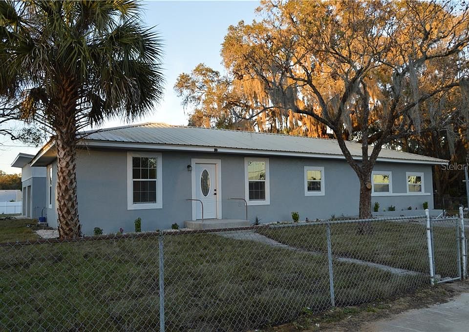 1st image of 202 South Blvd E