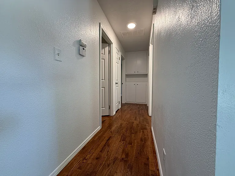1226 E Rosebrier St — Photo 6