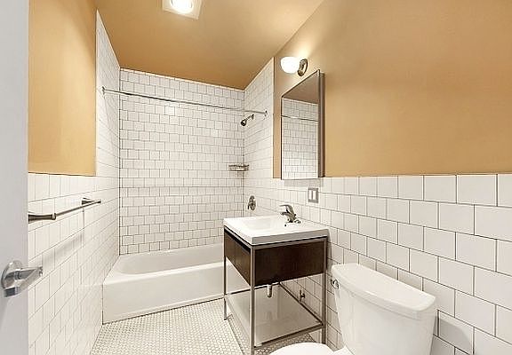 5th image of 74 N 8th St #1