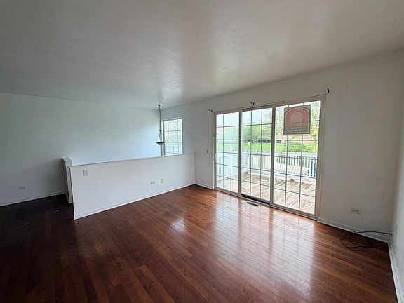 2nd image of 370 Main St