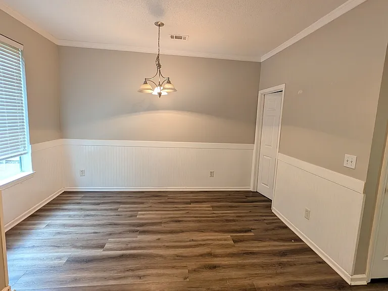 370 Brentwood Dr — Photo 10