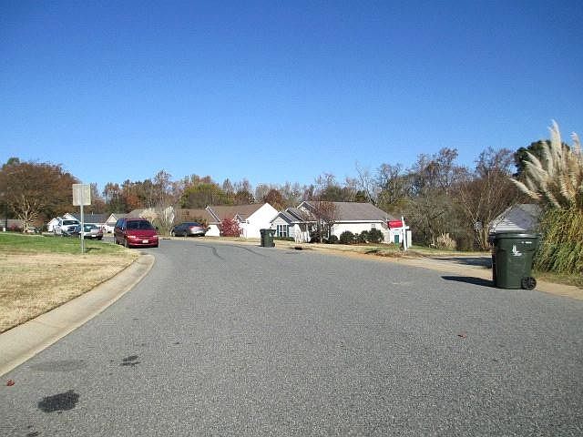 2nd image of 3012 Dairy Farm Dr