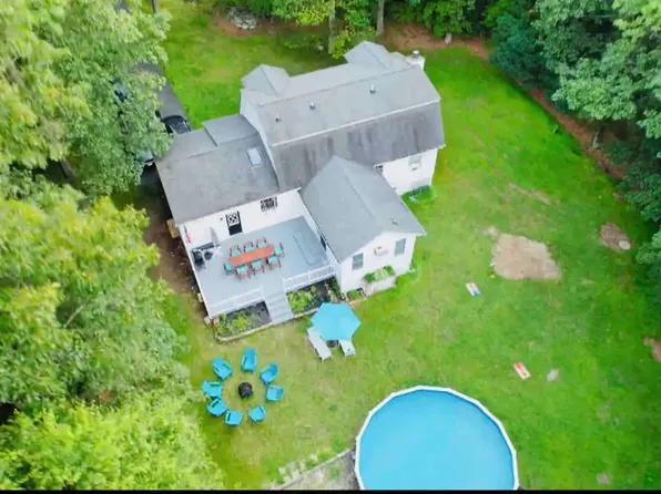 2418 Azalea Way, East Stroudsburg, PA 18302