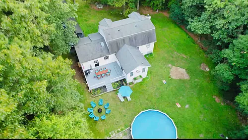 2418 Azalea Way Photo 1