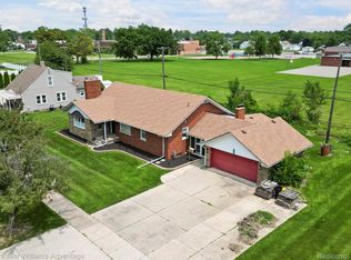 13355 Trenton Rd, Southgate, MI 48195
