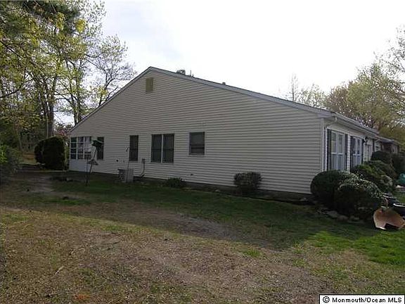 2nd image of 224 Cloverdale Dr