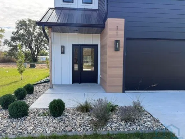 11 E Duke St, Vermillion, SD 57069