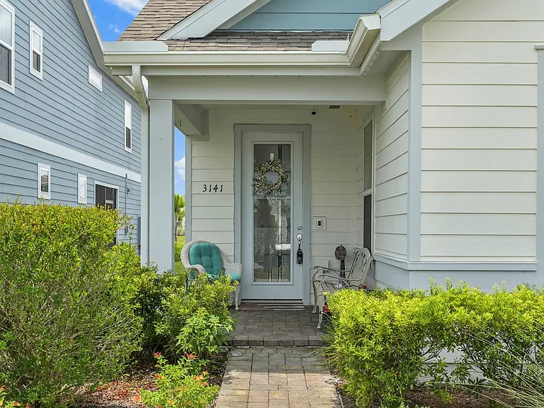 3141 Voyager Ave — Photo 2