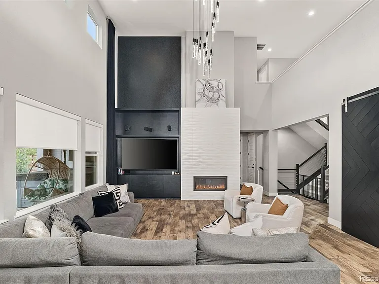 25537 E Alder Dr — Photo 5