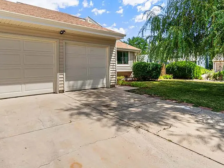 4407 Hollyhock St — Photo 10