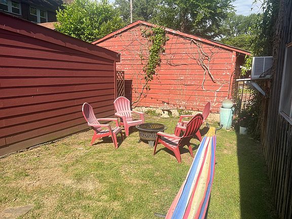 2nd image of 247 Hawthorne St #247