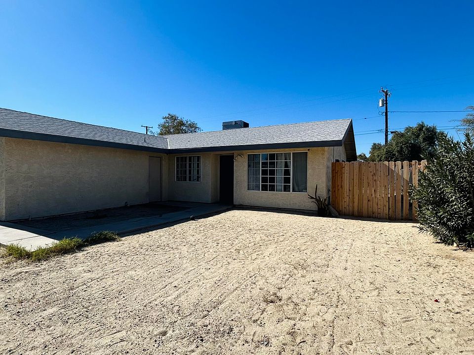 1st image of 16305 E Via Corto
