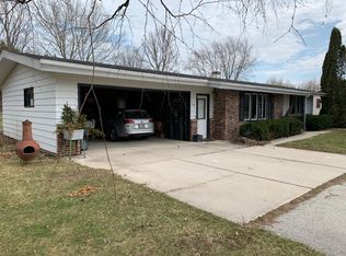 123 S Macarthur St, Howards Grove, WI 53083