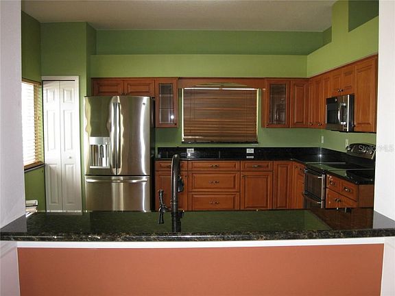 5th image of 1750 Oak Pond Ct