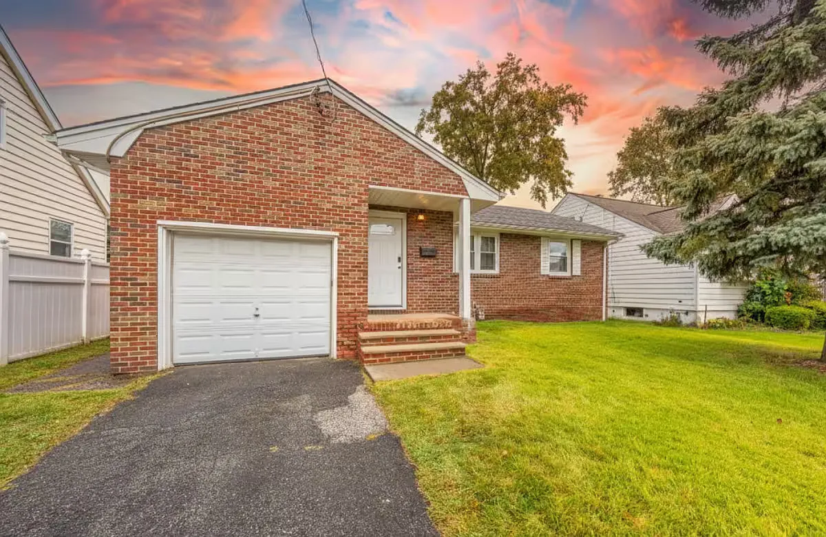3 bed, 1000 sqft, $3,900 — Photo 1