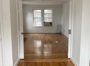 3708 Bowne St #3W, Flushing, NY 11354