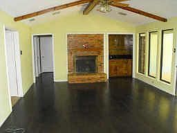 3rd image of 1920 Middle Glen Dr