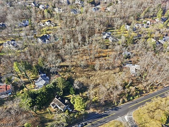 3rd image of 136 Red Hill Road