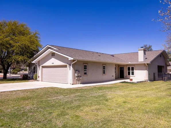 2332 Rock Creek Dr, Kerrville, TX 78028