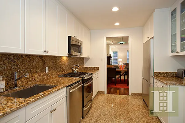 Rented by Halstead Real Estate | media 4