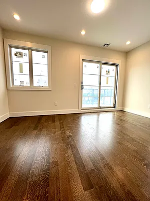 Rented by Elmekies Equities | media 14