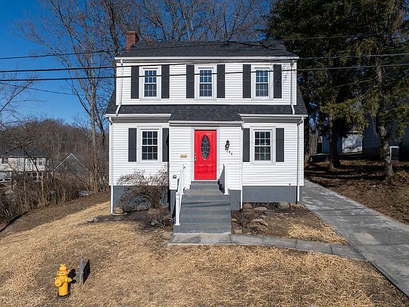 2nd image of 1084 Altavia Ave