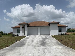 714 Gretchen Ave S, Lehigh Acres, FL 33973