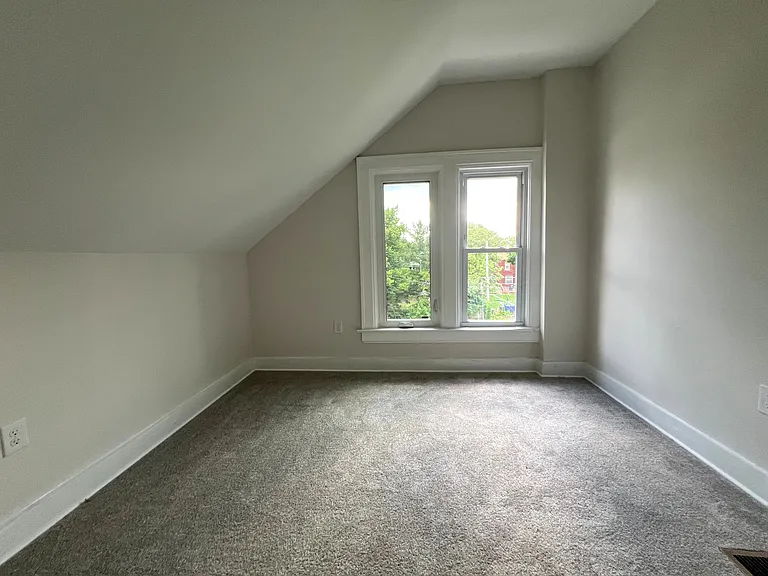 927 S Champion Ave #927 — Photo 17