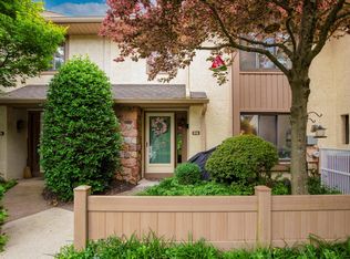 24 High Gate Ln, Blue Bell, PA 19422