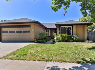 970 W 6th St, Gilroy, CA 95020