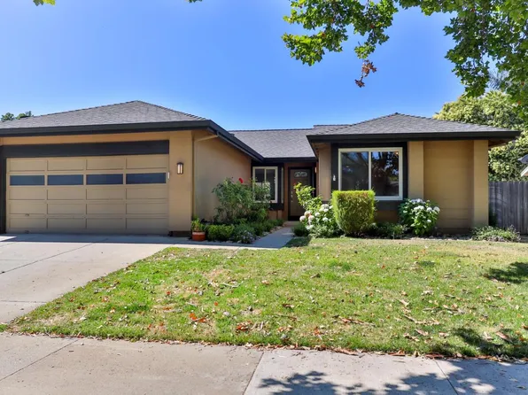 970 W 6th St, Gilroy, CA 95020