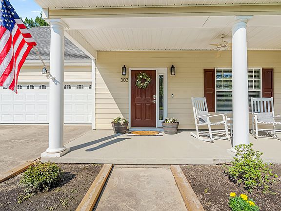 4th image of 303 Sylvias Ct