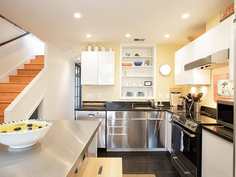 1829 5th St NW #Penthouse 3 — Photo 3