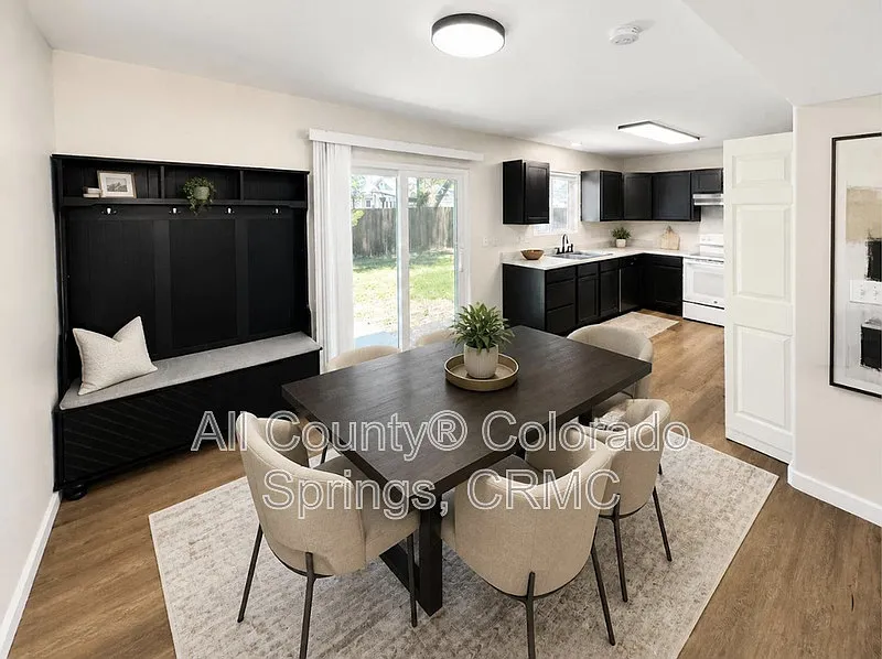 2 bed, 2.0 bath, 992 sqft, $1,595 — Photo 4