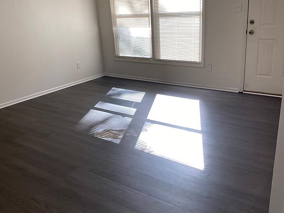 3rd image of 7401 Ronan Dr