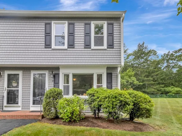 18 Sharron Dr Unit 18, South Easton, MA 02375